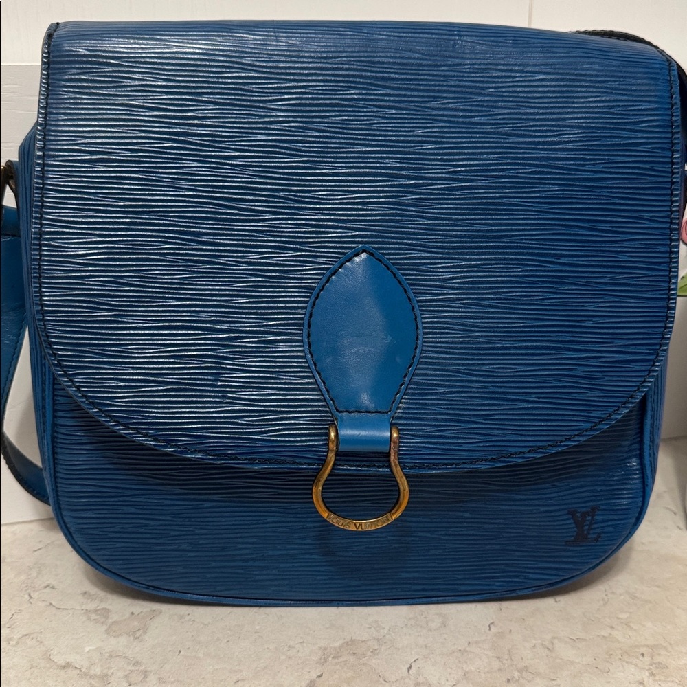 💙💙Louis Vuitton St Cloud Shoulder/Crossbody💙💙 Toledo Blue